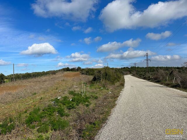 2-ÇANAKKALE BİGA KEMER KÖYÜNDE DENİZ MANZARALI PROJELİK SATILIK ARAZİ
